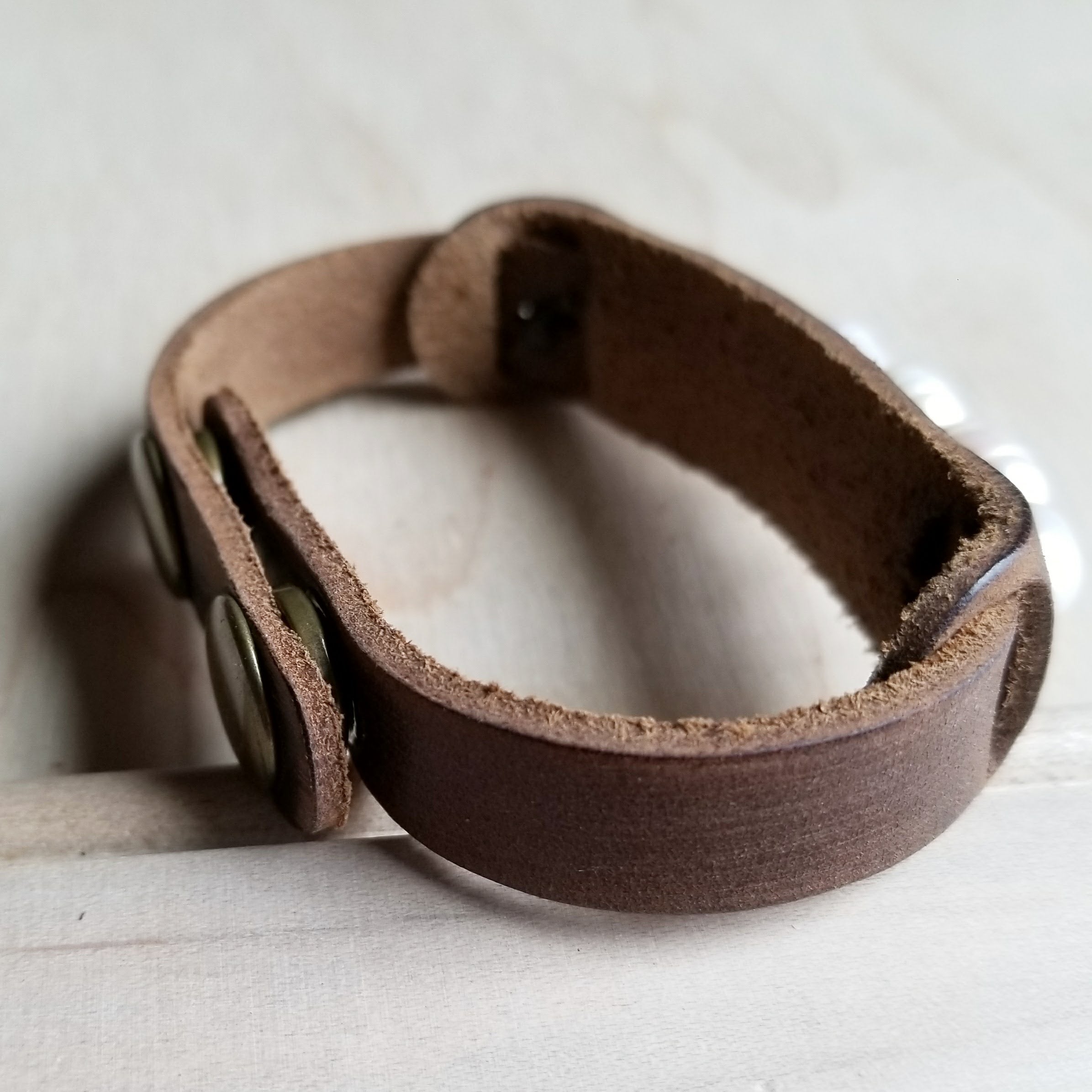 Dusty Leather Narrow Cuff with Genuine Freshwater Pearls 006r - The Jewelry Junkie