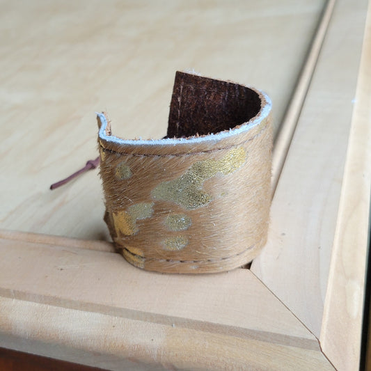 **Wide Leather Cuff w/ Adjustable Tie-Tan Metallic 001og