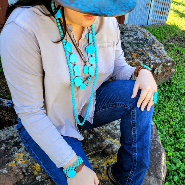 Long Turquoise Beaded Necklace w/ Copper Pendant 258k