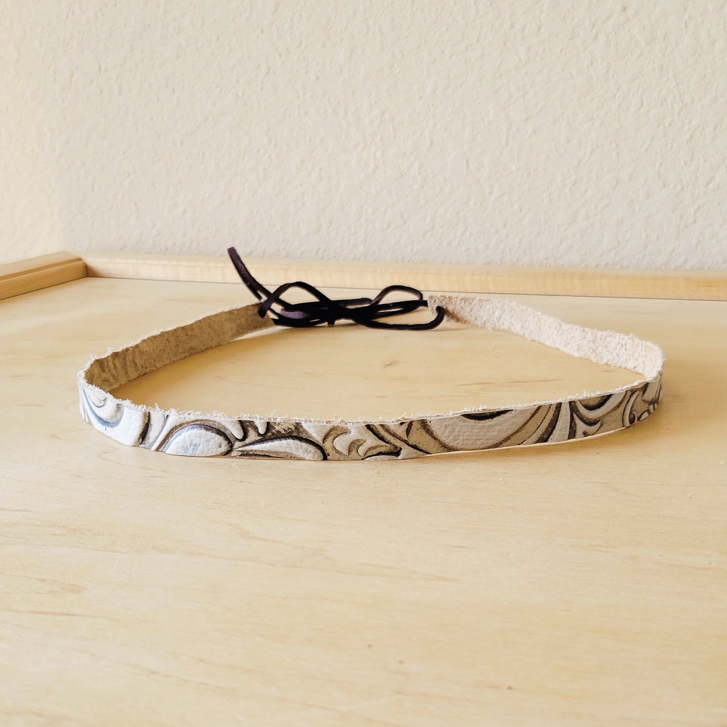 Sandy White Floral Embossed Leather Hat Band Only 951c