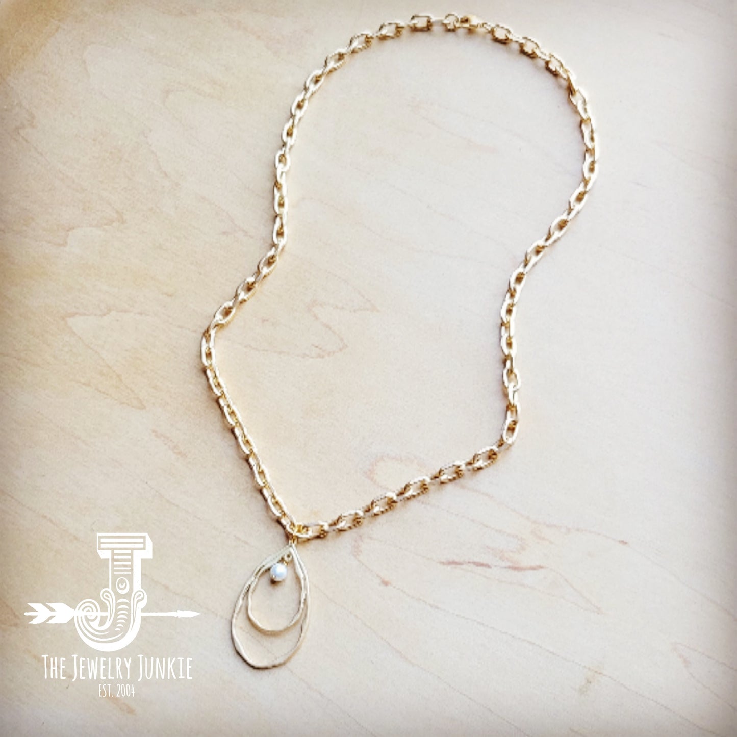 Matte Gold Necklace w/ Matte Gold Pearl Pendant 259o