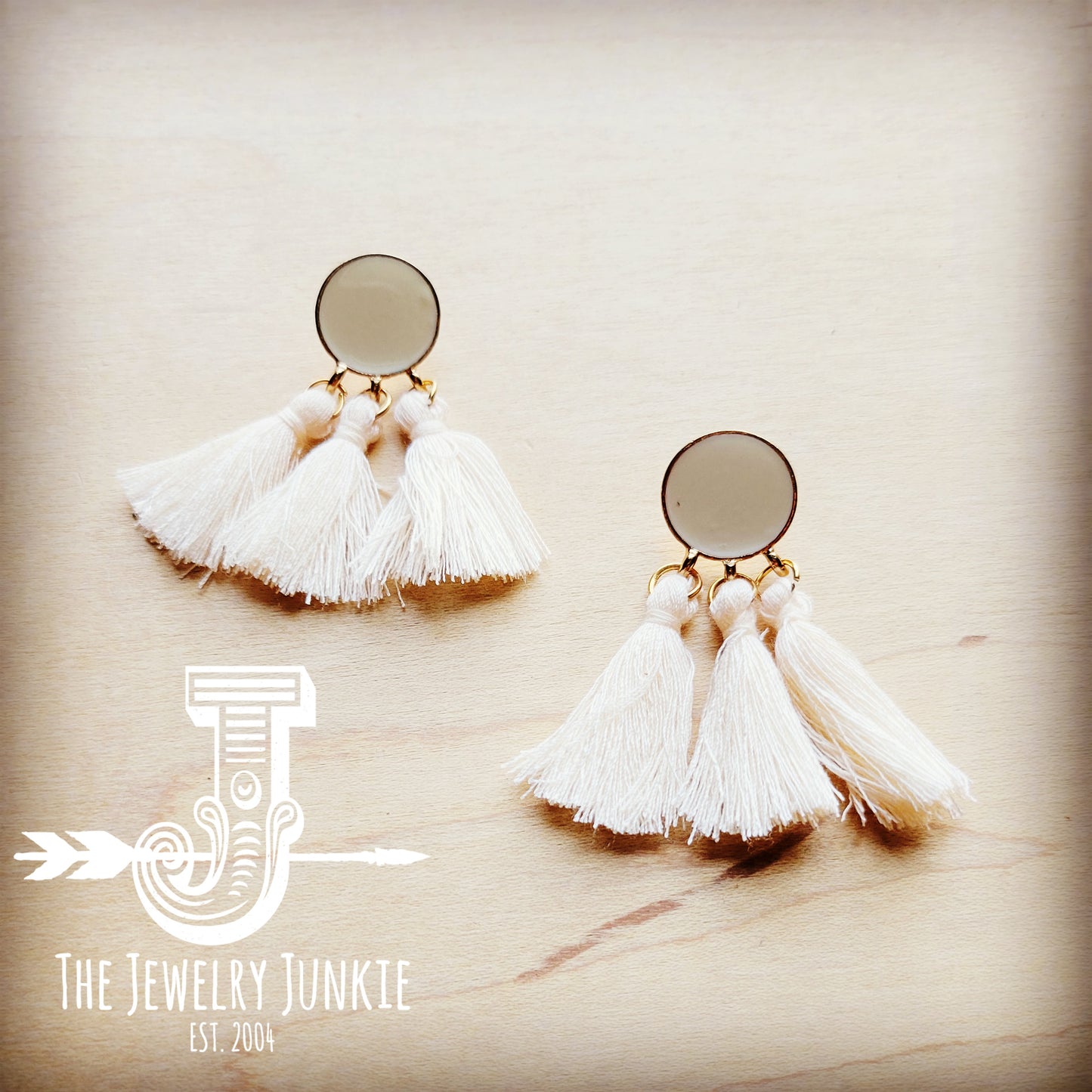 *Cream and Gold Tassel Earrings 216g