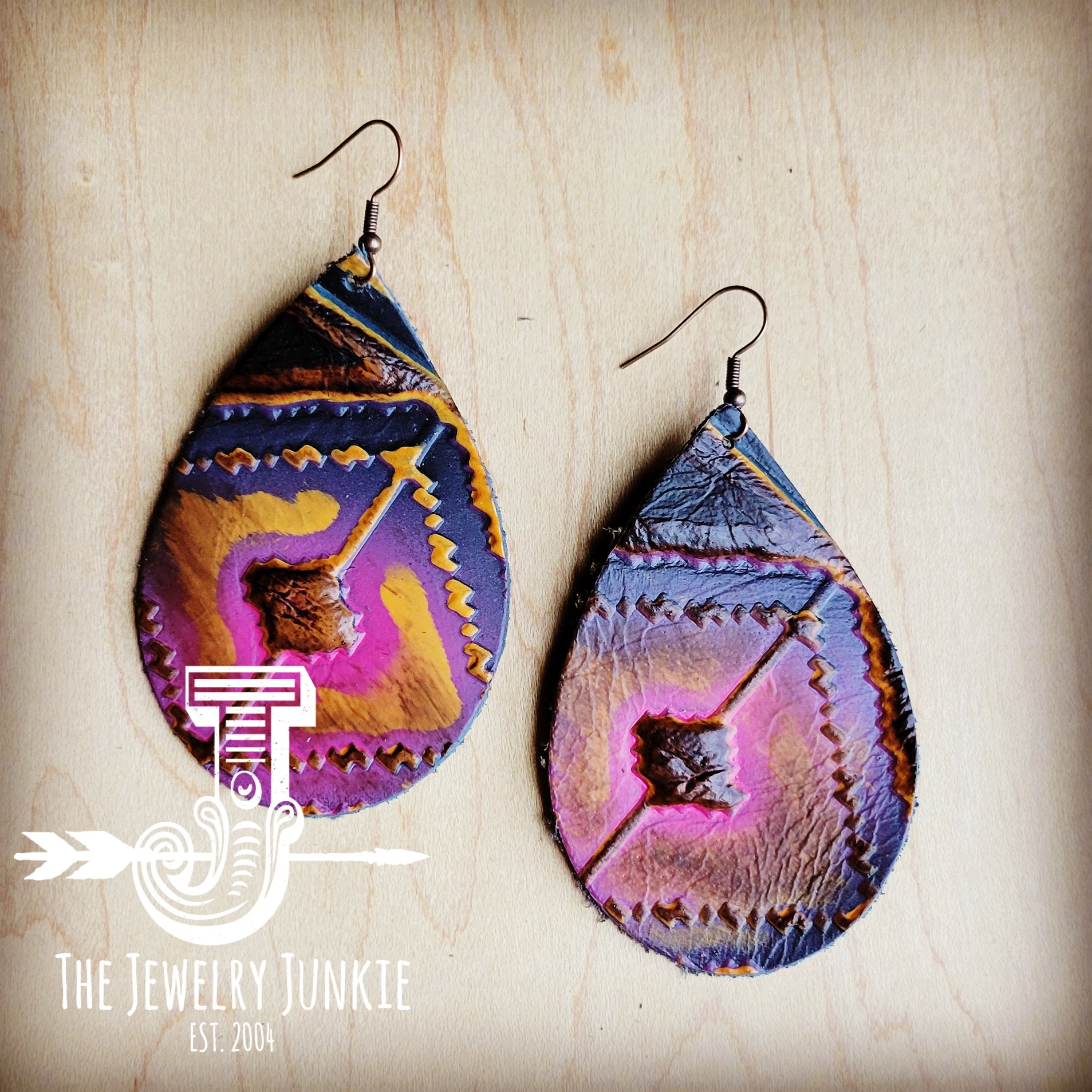 Leather Teardrop Earring-Magenta Navajo