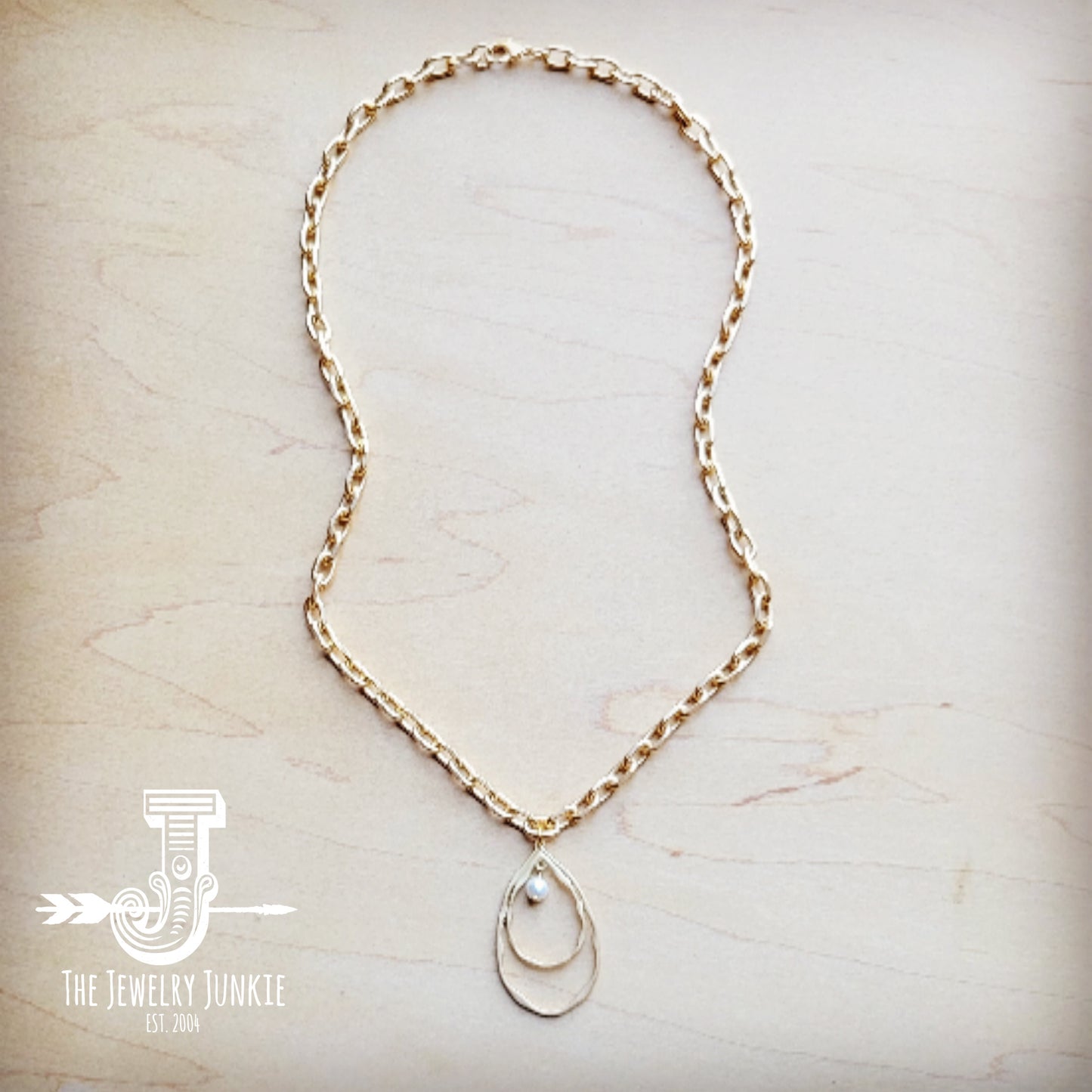 Matte Gold Necklace w/ Matte Gold Pearl Pendant 259o