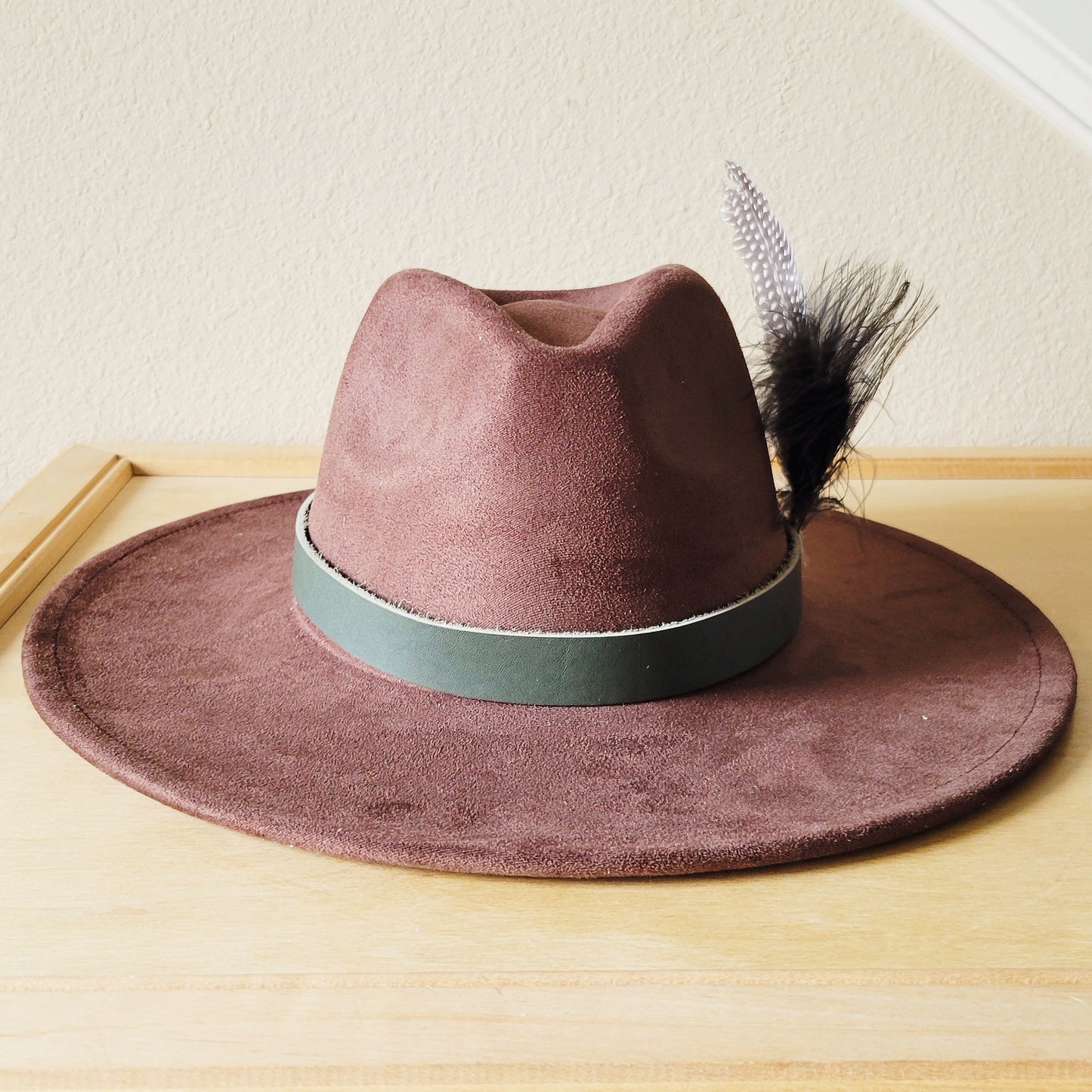 Army Green Leather Hat Band w/ Peacock Feather Accents 952k