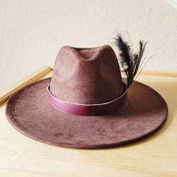 Maroon Leather Hat Band w/ Peacock Feather Accents 952j
