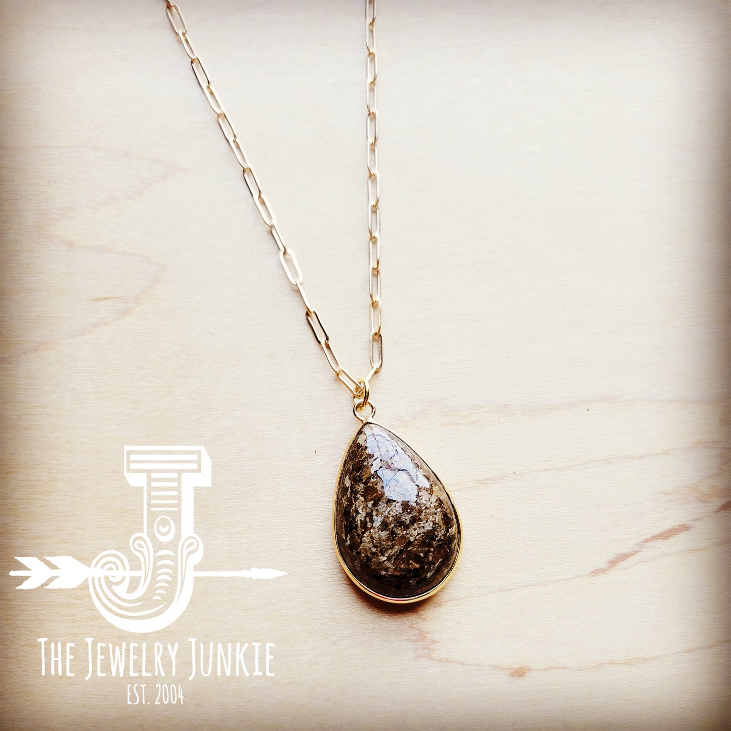 *Matte Gold Collar Necklace w/ Genuine Bronzite Pendant 256o