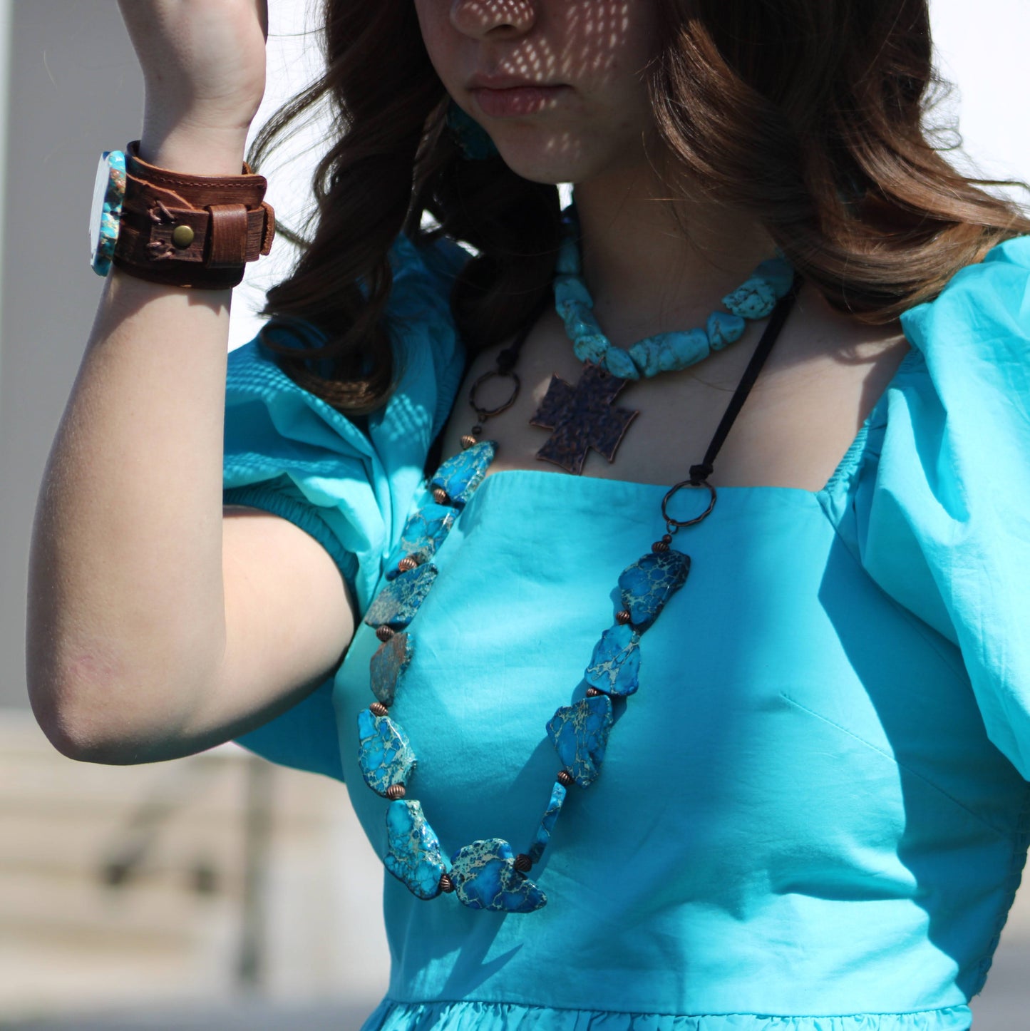 **Chunky Blue Turquoise Collar Necklace w/ Cross Pendant 258x