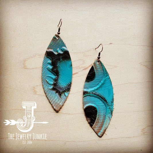 **Narrow Oval Earrings in Turquoise Sahara Laredo 209h