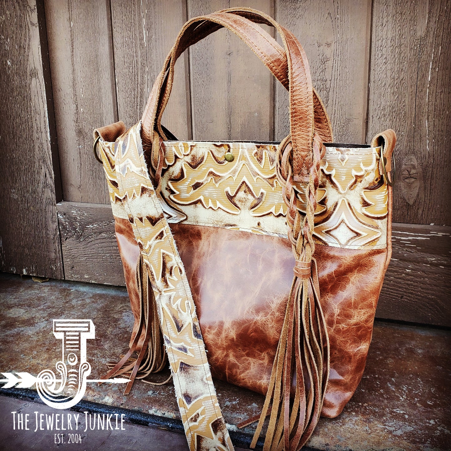 *Tejas Leather Bucket Handbag w/ Sienna Laredo Accent and Braids 506j