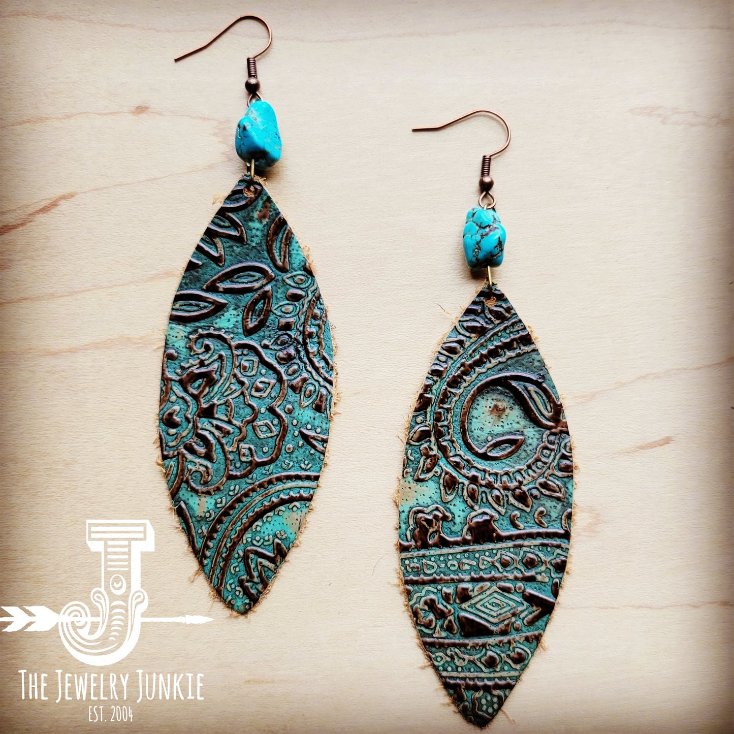 **Leather Oval Earrings in Turquoise Brown Paisley w/ Turquoise Accent 206q