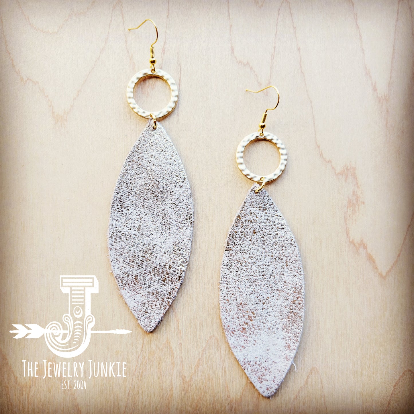 Leather and metal earrings sale