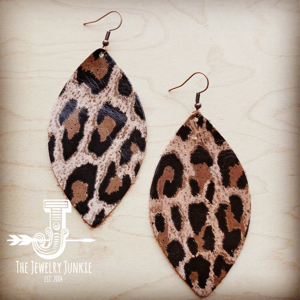 **Leather Oval Earring-Leopard Suede 209x