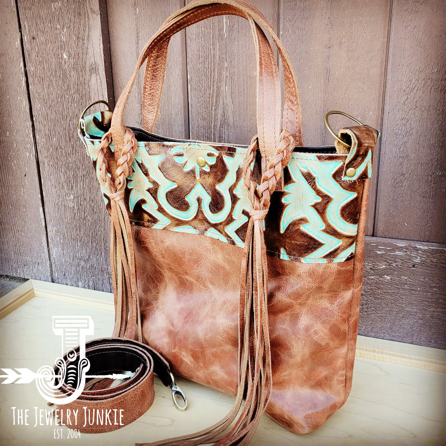 Tejas Leather Bucket Hide Handbag with Turquoise Laredo Accent 506u