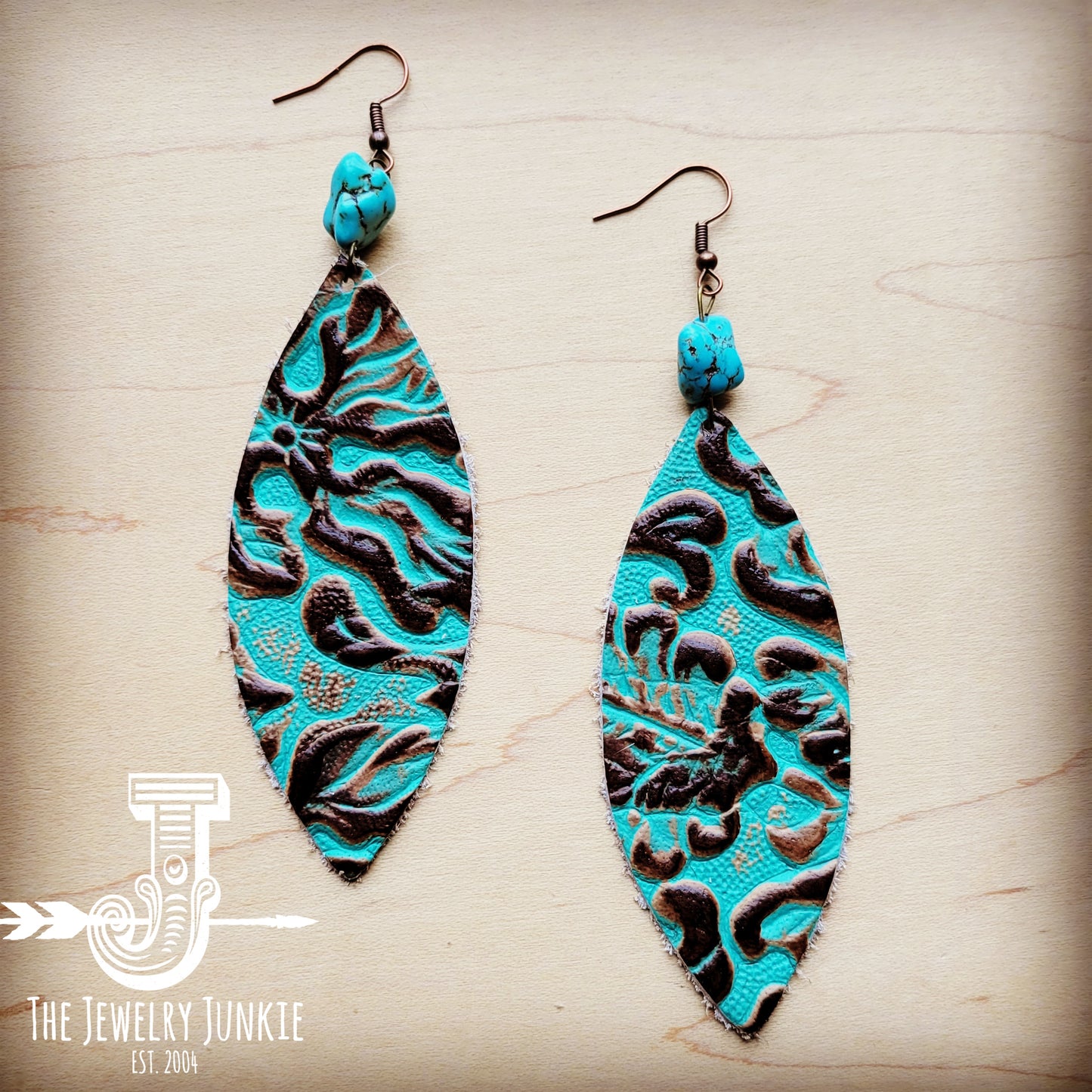 Leather Oval Earrings in Cowboy Turquoise w/ Turquoise Accent 206y