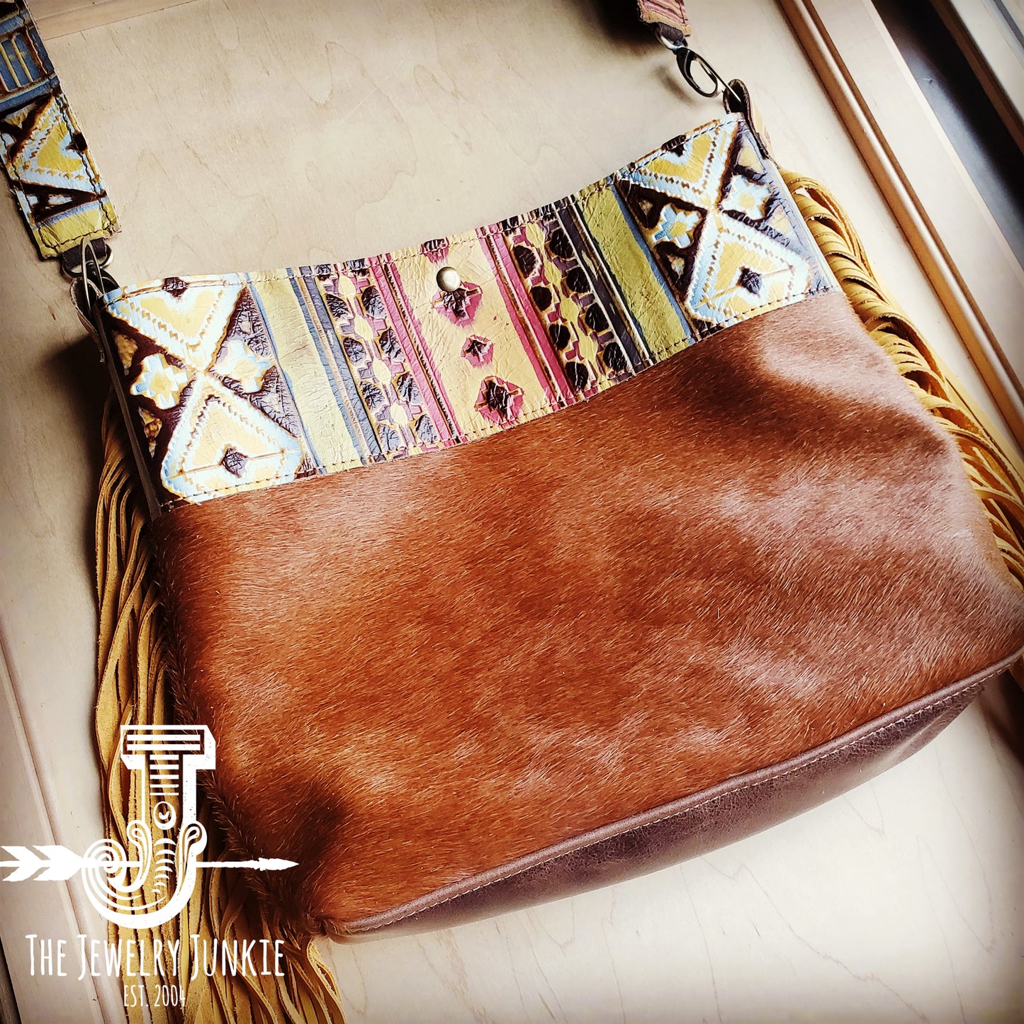 **Tejas Leather Bucket Hide Handbag w/ Yellow Navajo Accent 506a