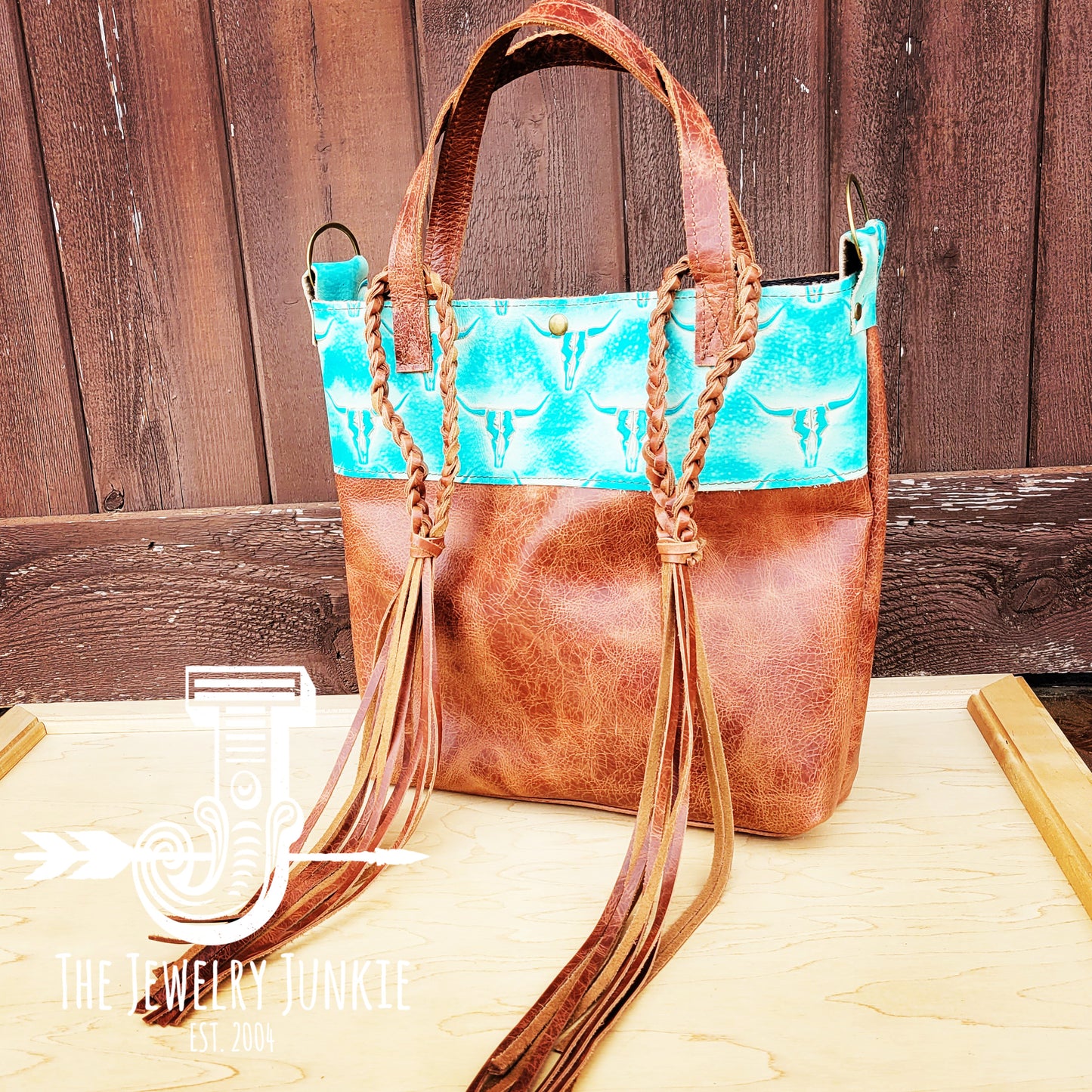 Tejas Leather Bucket Hide Handbag w/ Turquoise Steer Head Accent 510r
