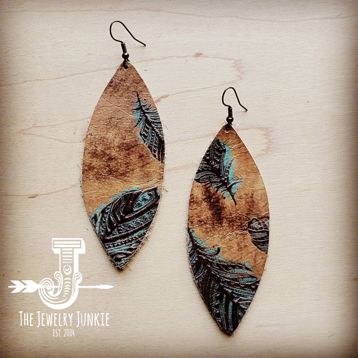 **Narrow Leather Oval Earrings-Plumas Sepia Turquoise 209o