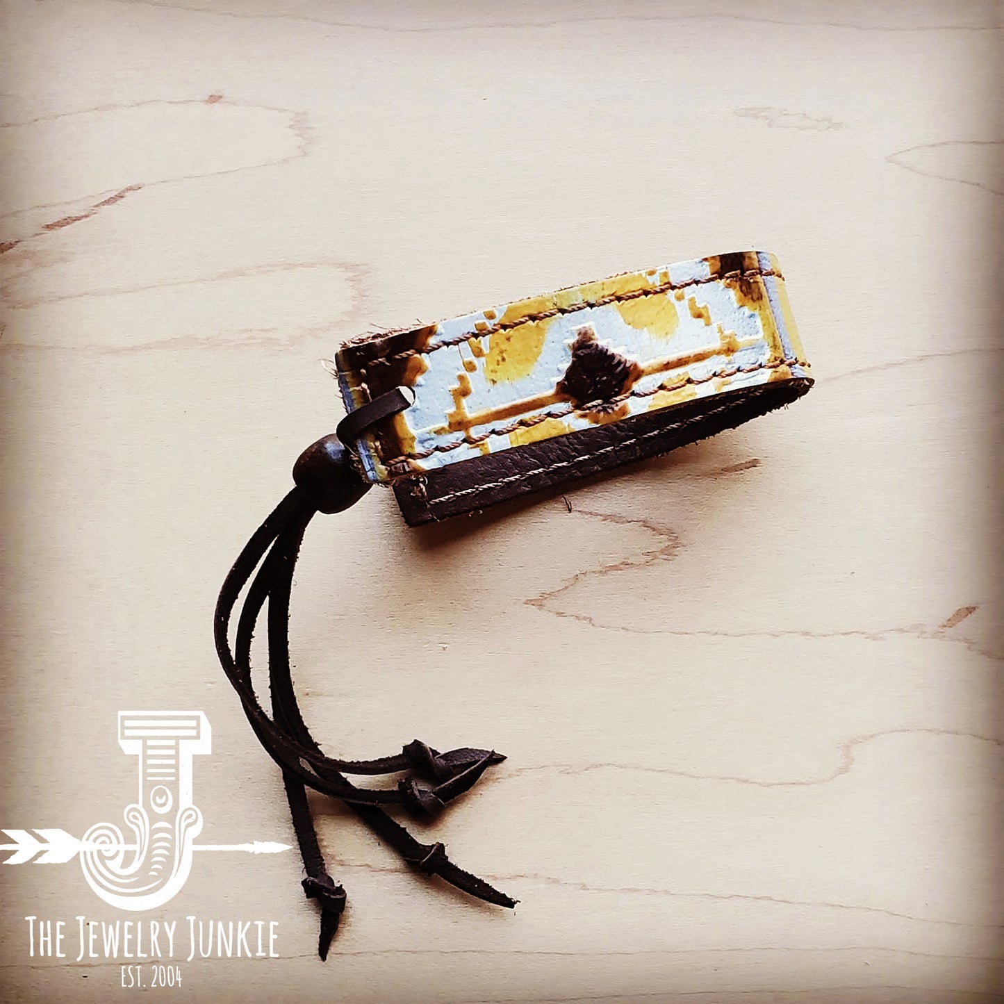 **Narrow Leather Cuff in  Yellow Navajo 003x