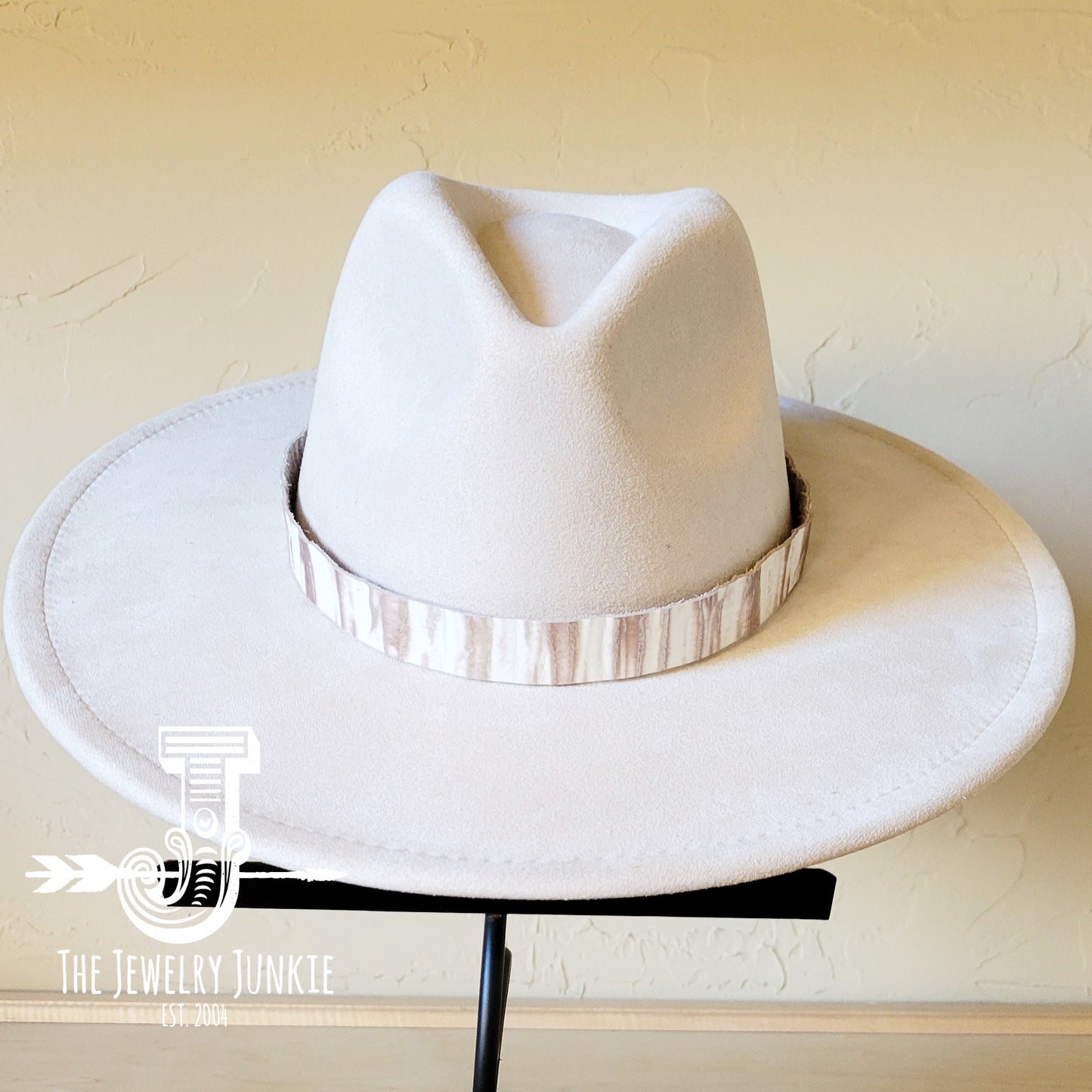 *White Chateau Embossed Leather Hat Band Only 950t
