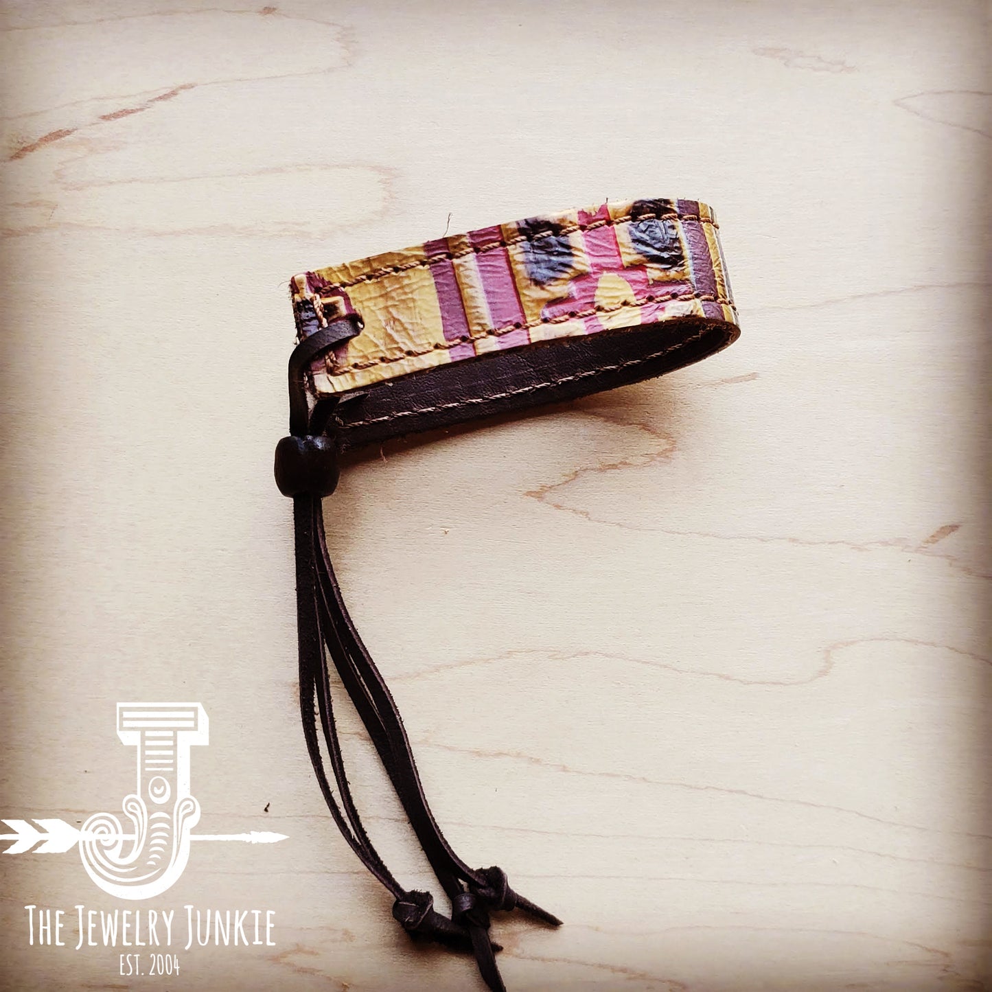 **Narrow Leather Cuff in  Yellow Navajo 003x