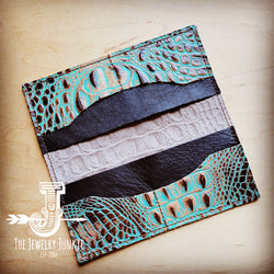 **Embossed Leather Wallet-Brown and Turquoise Gator 300k