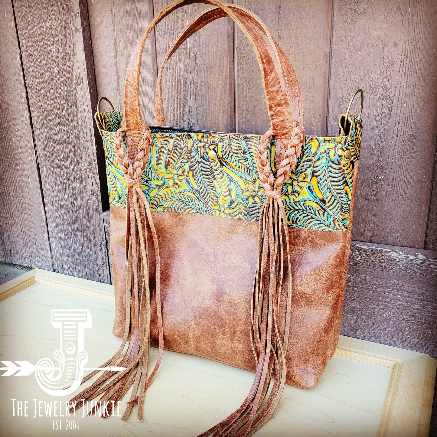 Tejas Leather Bucket Hide Handbag with Dallas Turquoise Accent 506t