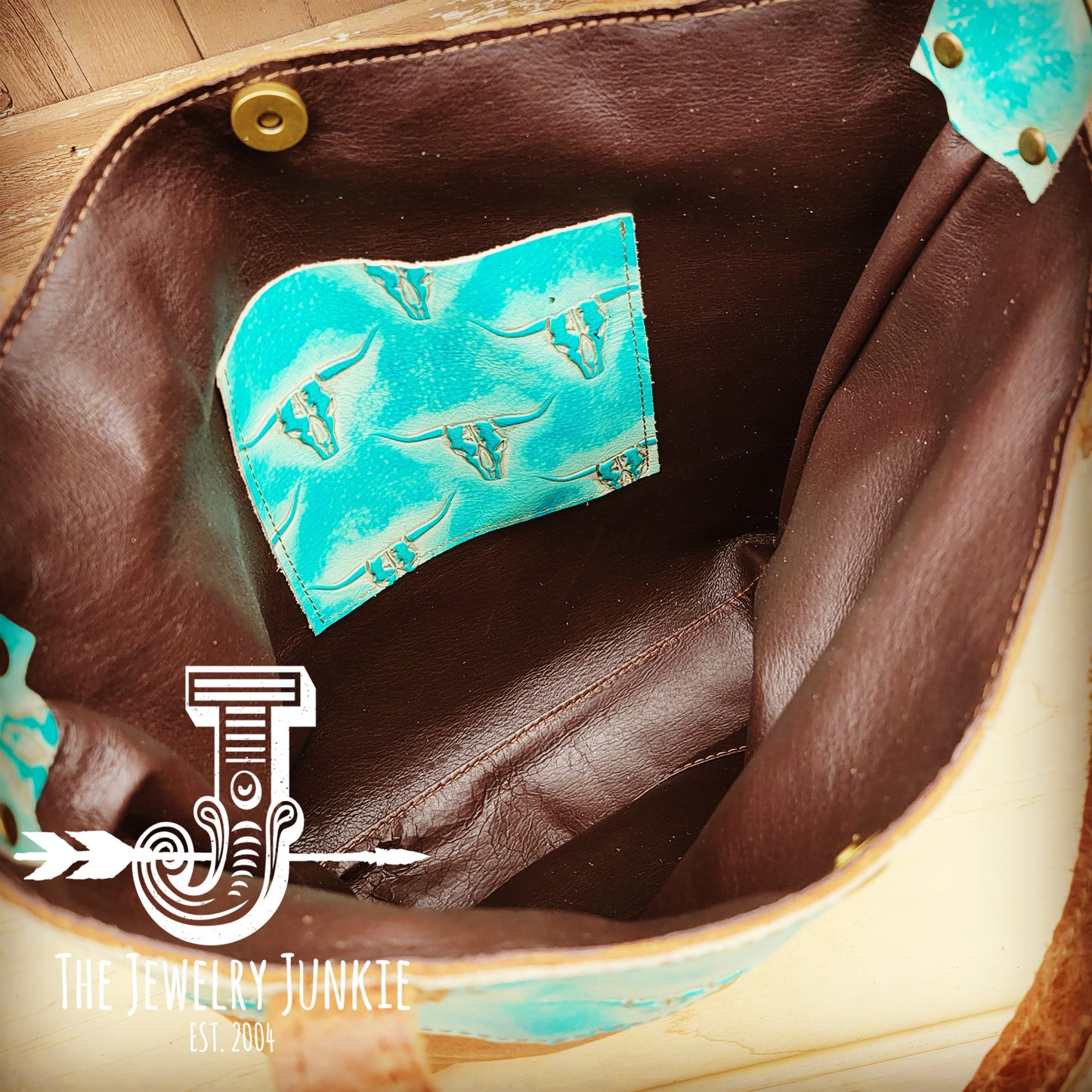 Tejas Leather Bucket Hide Handbag w/ Turquoise Steer Head Accent 510r