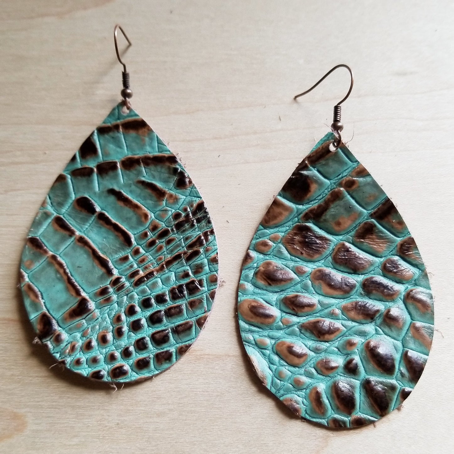 Leather Teardrop Earrings-Brown and Turquoise Gator 217w - The Jewelry Junkie