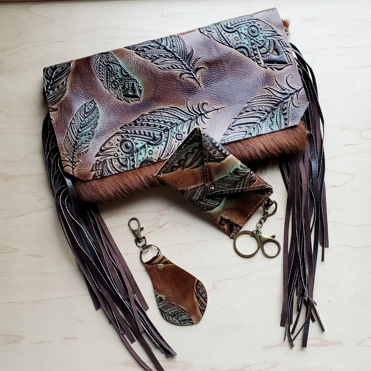 *Sierra Credit Card Wallet-Turquoise and Tan Feather 600e