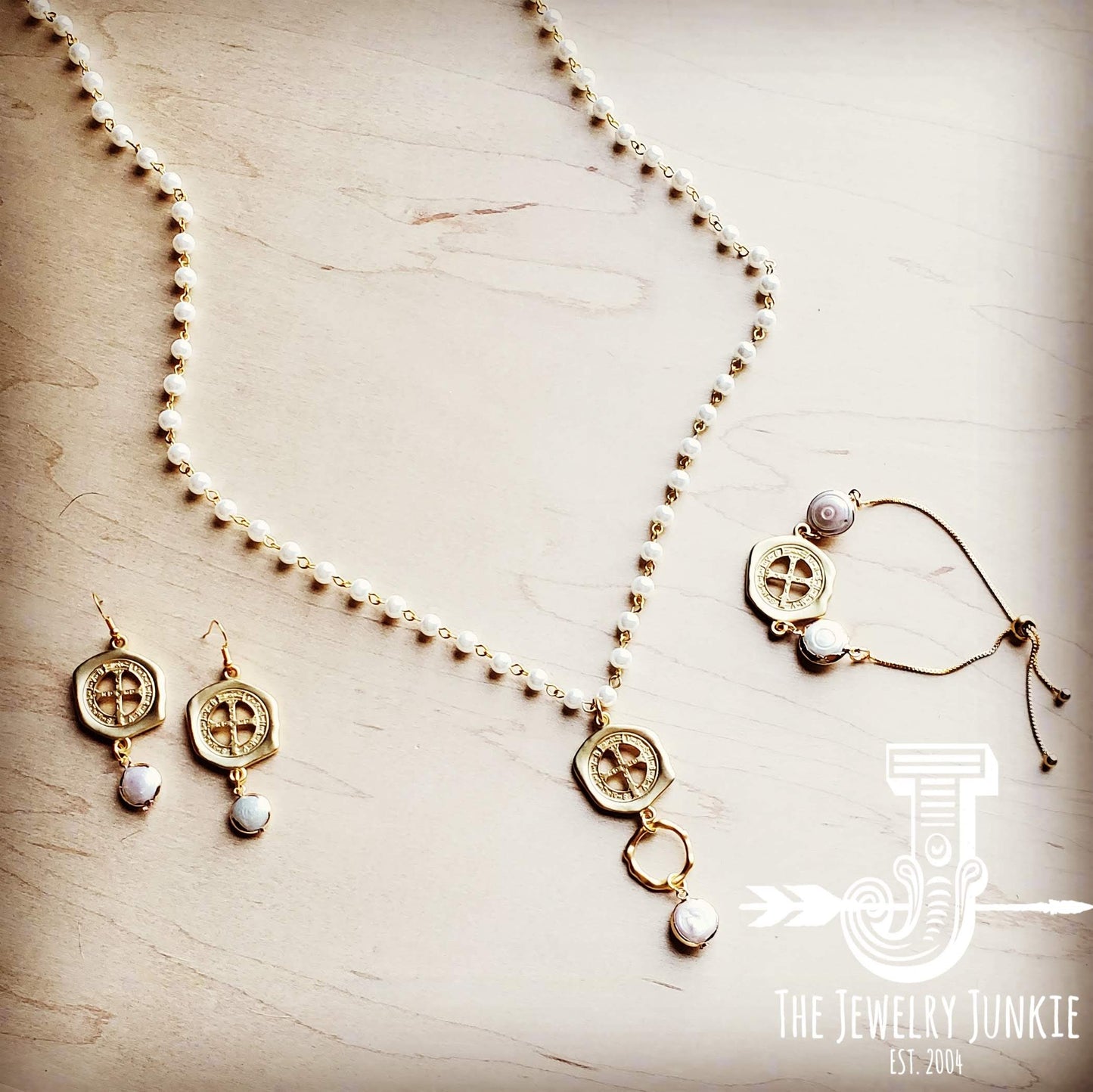 *Matte Gold Medallion Earrings with Freshwater Pearl Dangle 203r