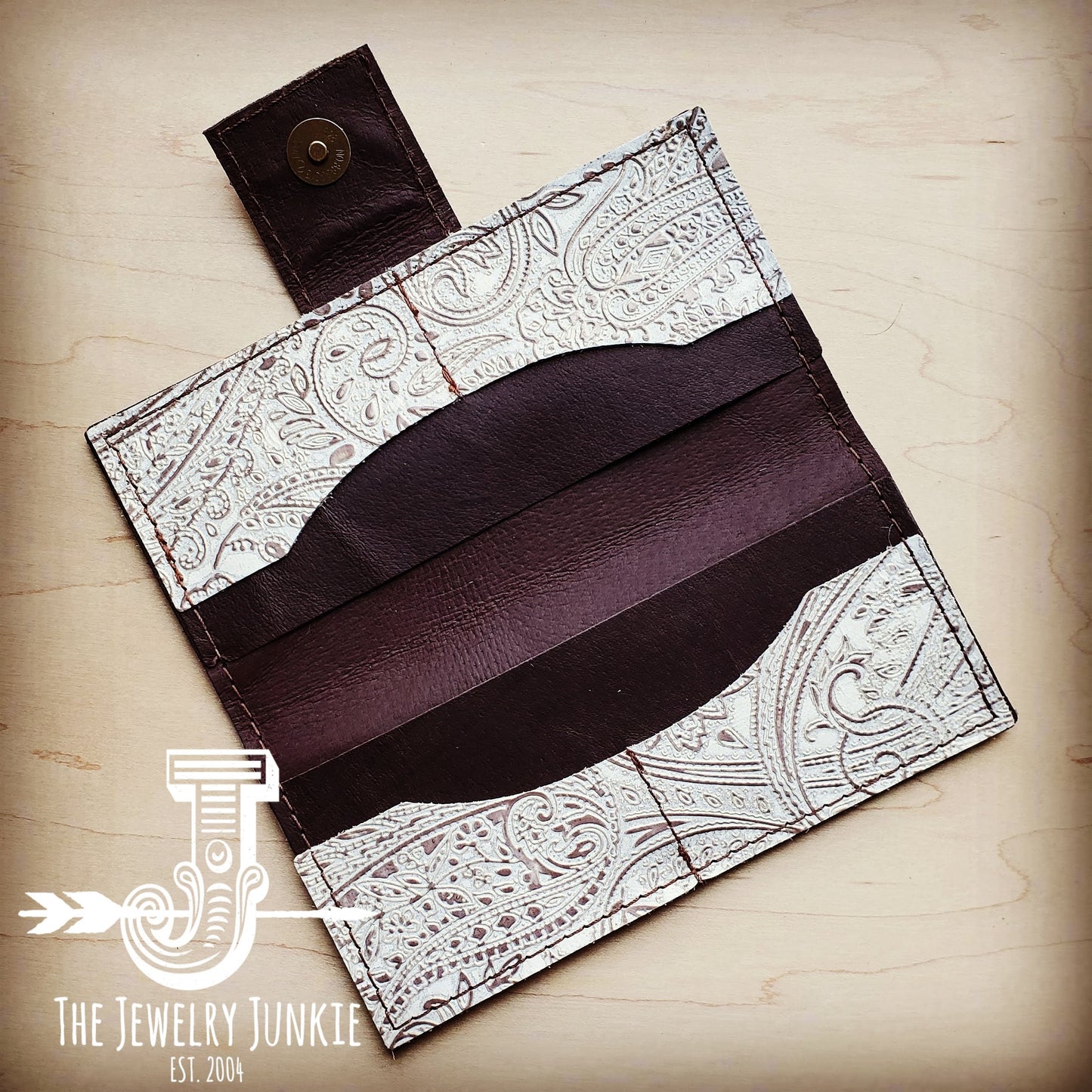 Embossed Leather Wallet in Oyster Paisley w/ Snap 301p