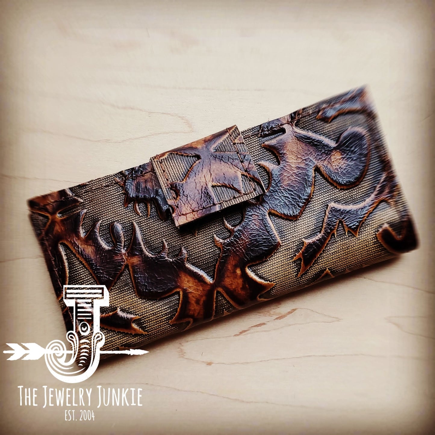 *Embossed Leather Wallet in Brown Laredo w/ Snap 301r
