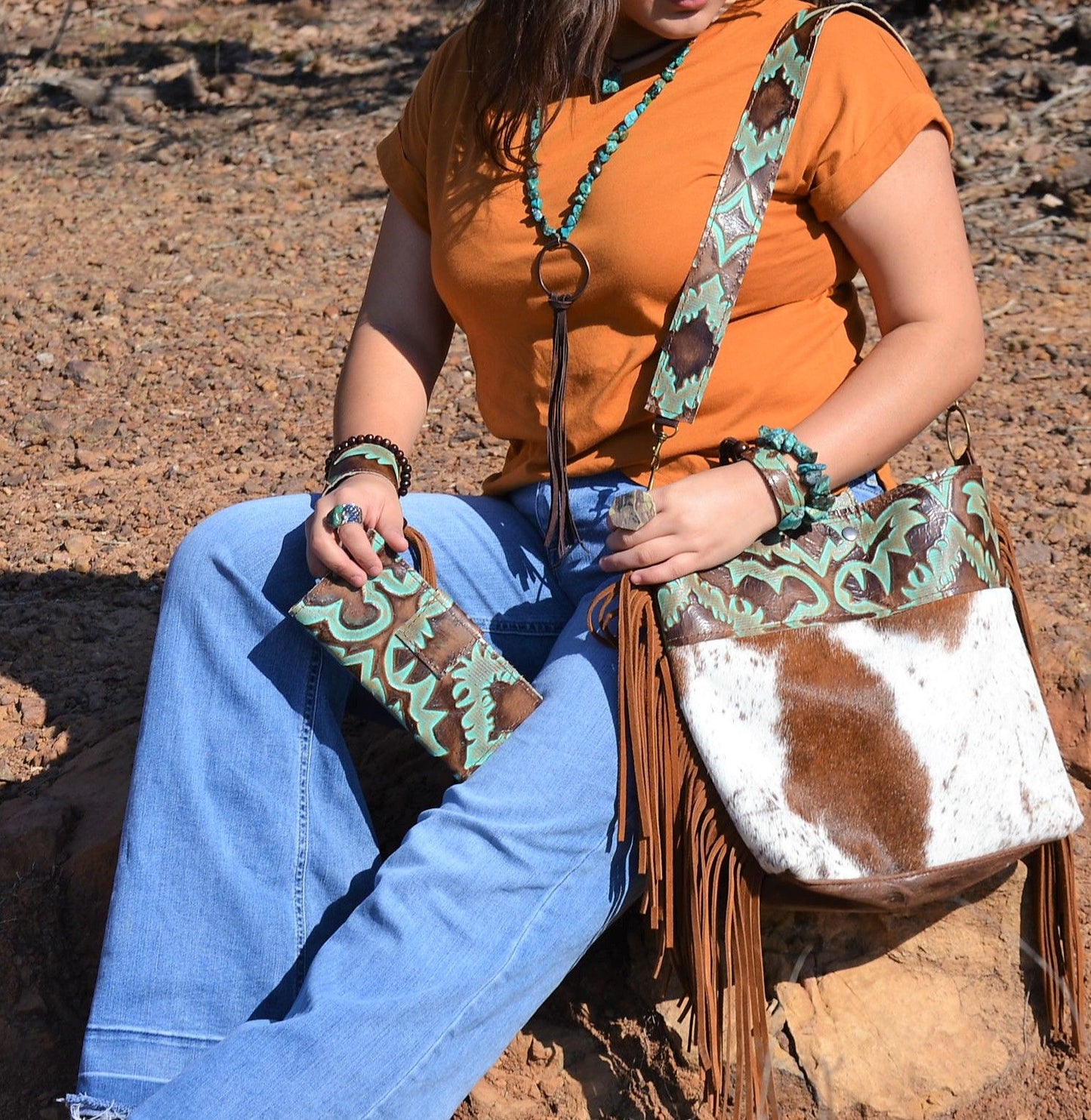 Tejas Leather Bucket Hide Handbag with Turquoise Laredo Accent 505i